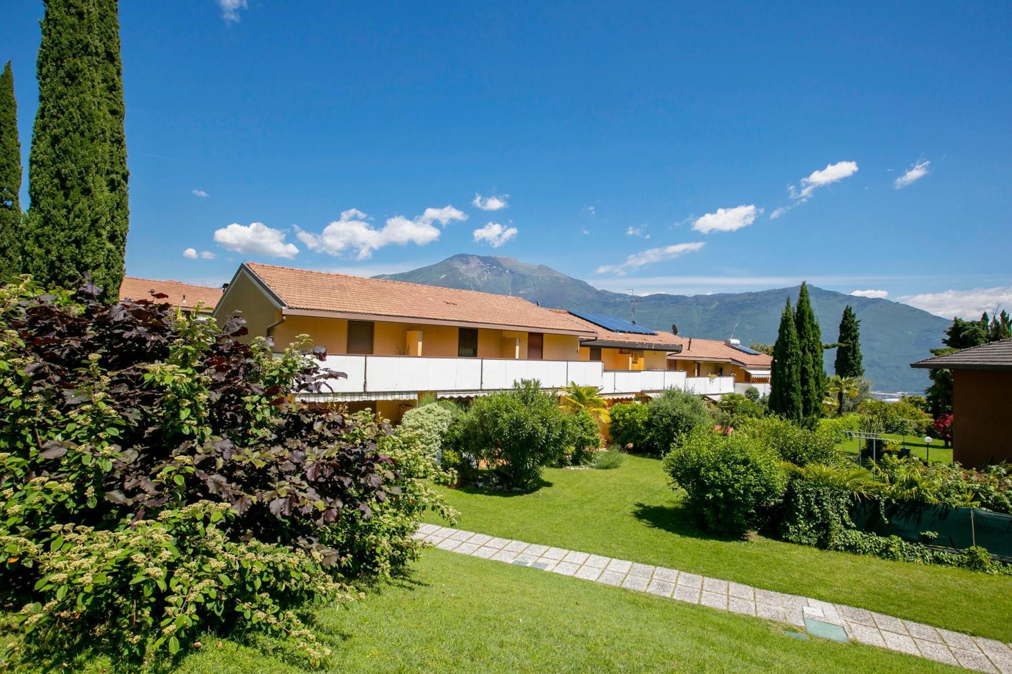 Residence Christina Due Laghi - Happy Rentals Tenno Bagian luar foto